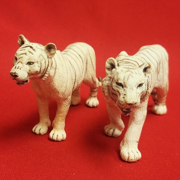 Schleich Two White Tiger Figurines Wild Blue Eyes Life Collection - Picture 1 of 10